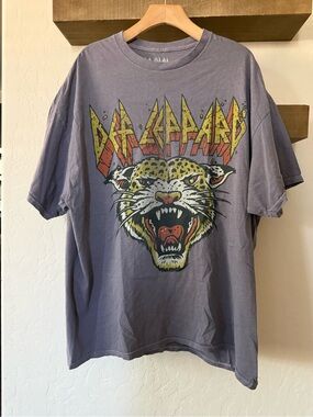 Def Leppard|Short Sleeve Graphic Band Tee,oversized boxy fit 100% cotton••OS